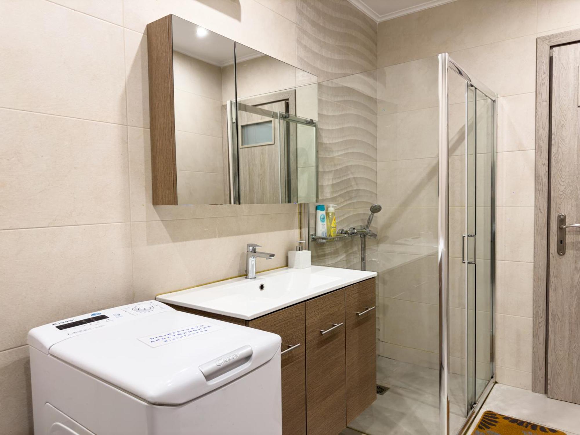Contemporary & Spacious Renovated Apartment, Dt Syntagma, /Touristic Area Aten Exteriör bild