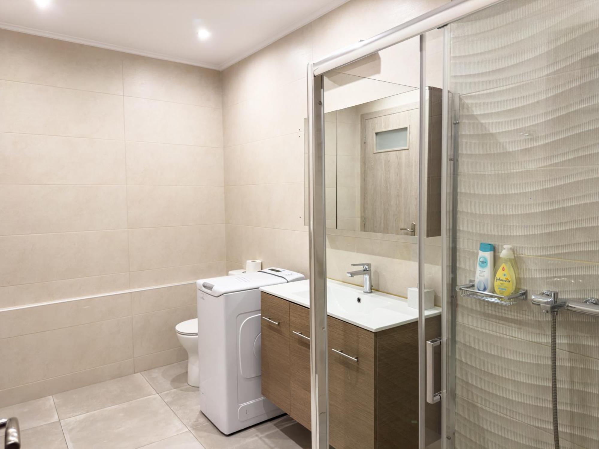 Contemporary & Spacious Renovated Apartment, Dt Syntagma, /Touristic Area Aten Exteriör bild