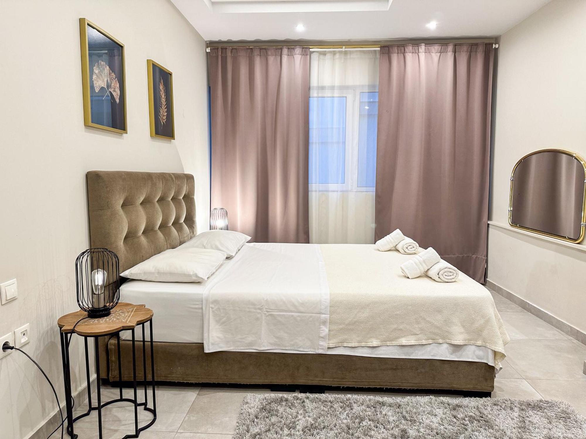 Contemporary & Spacious Renovated Apartment, Dt Syntagma, /Touristic Area Aten Exteriör bild