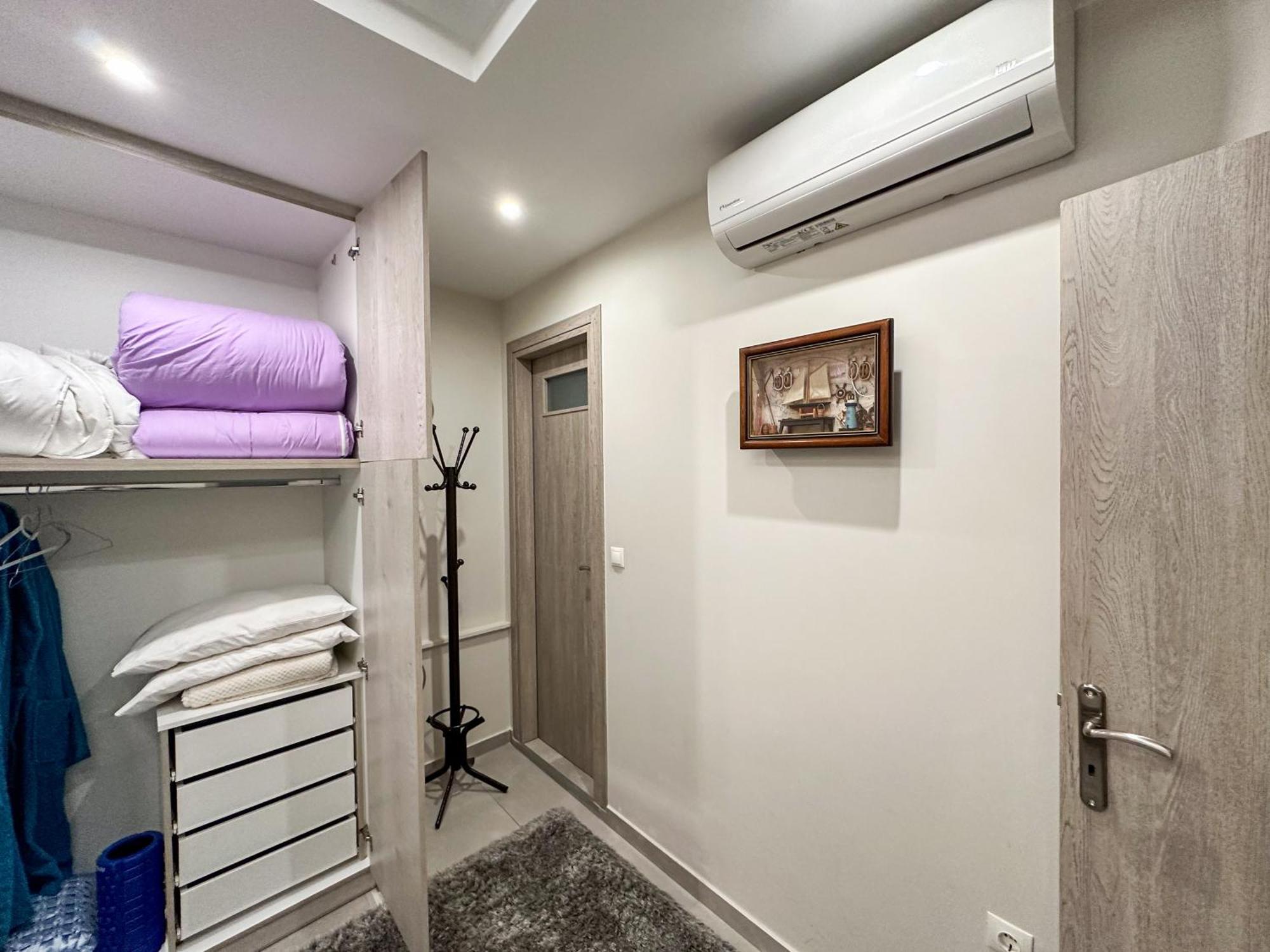 Contemporary & Spacious Renovated Apartment, Dt Syntagma, /Touristic Area Aten Exteriör bild